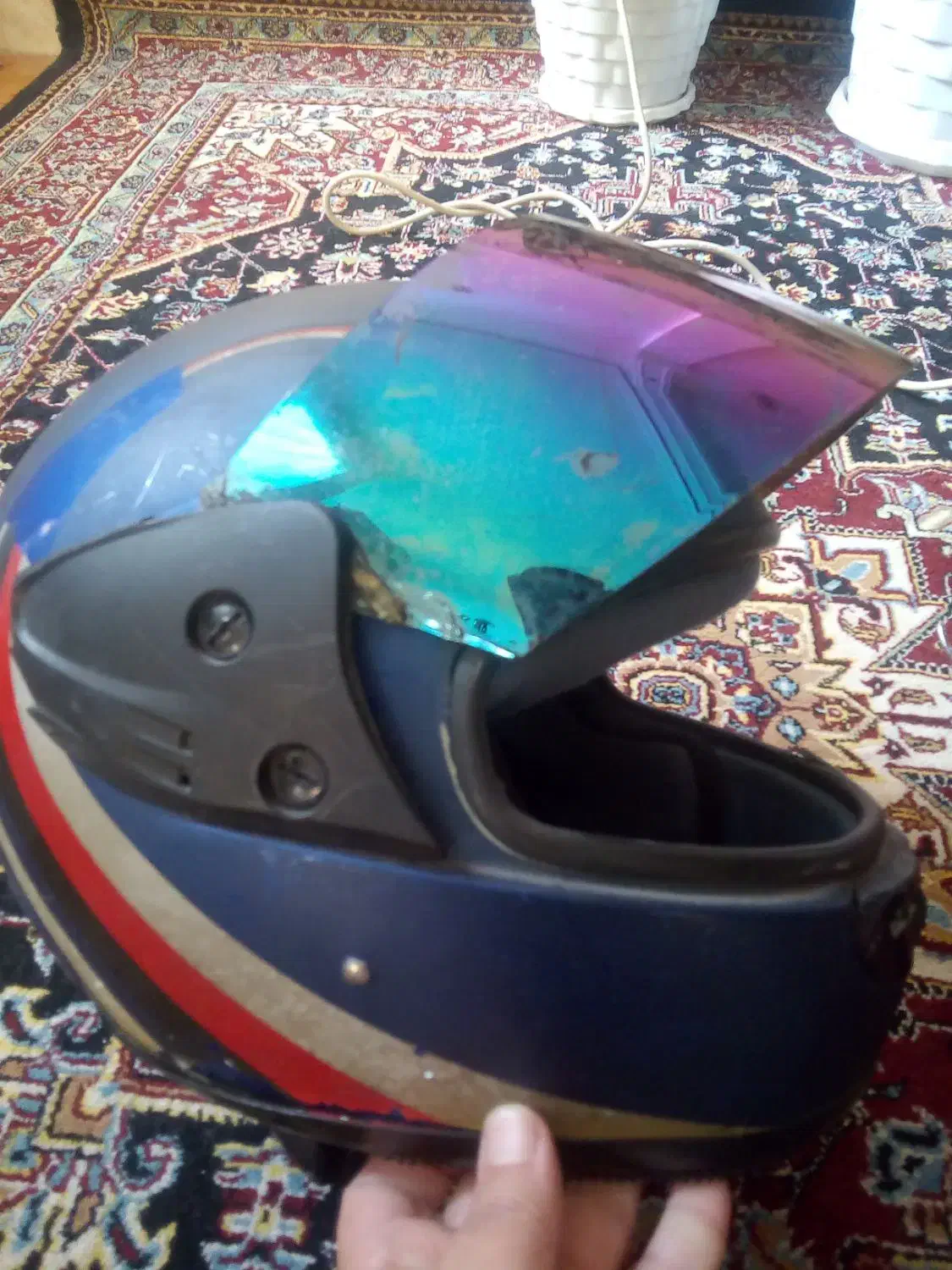 کلاه ایمنی|کیف، کفش، کمربند|مراغه, |دیوار