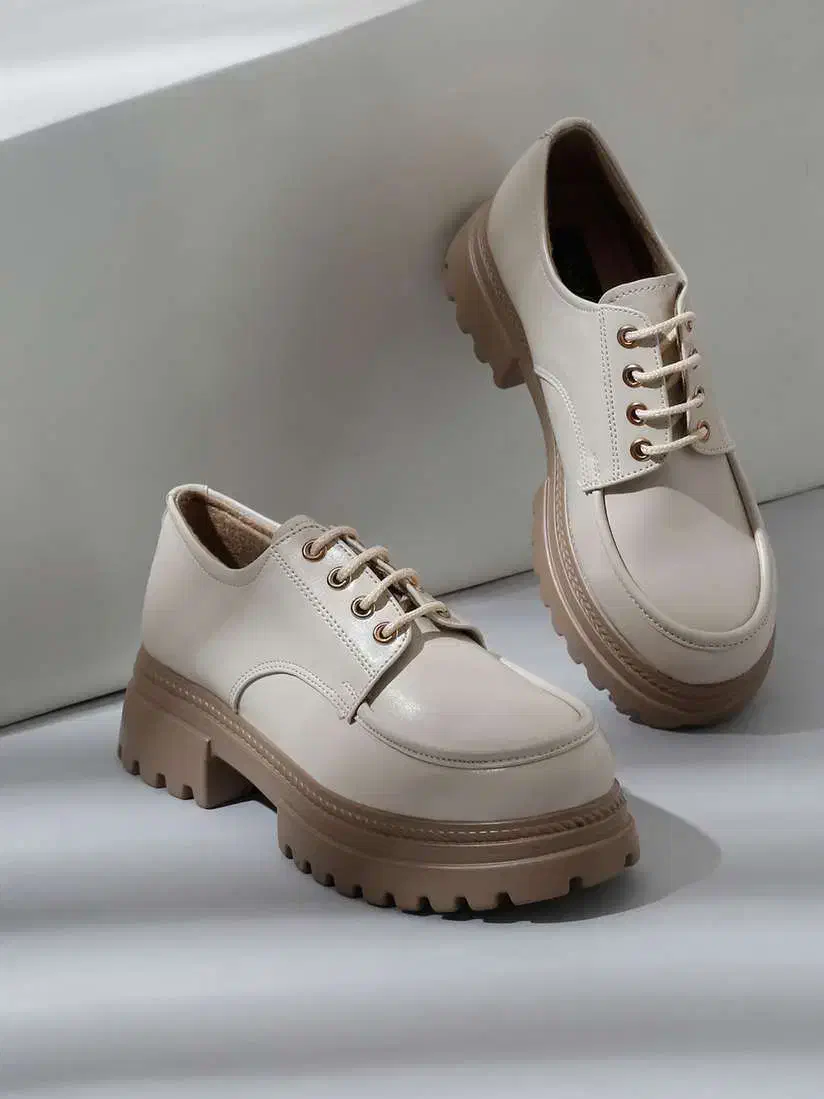 کفش اسنیکرز لژدار خارجی|کیف، کفش، کمربند|مشهد, طلاب|دیوار