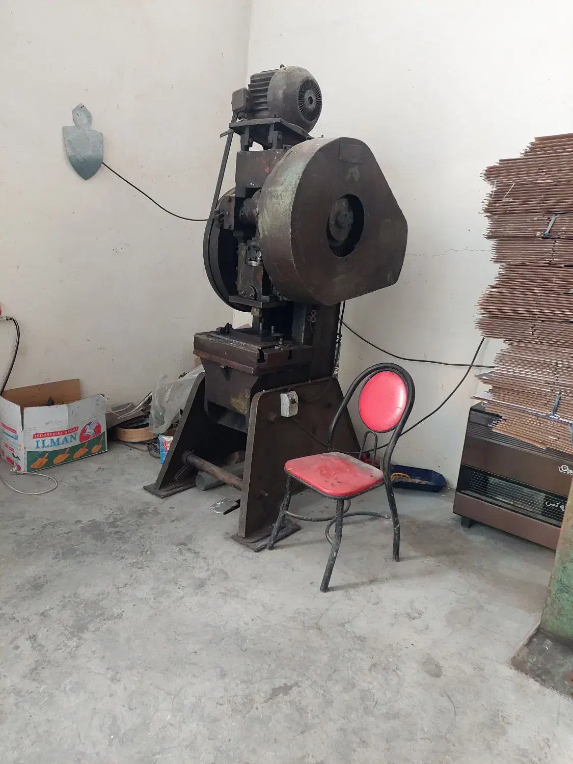 خط تولیدی بیل واگذار میشود|ماشین‌آلات صنعتی|تبریز, |دیوار