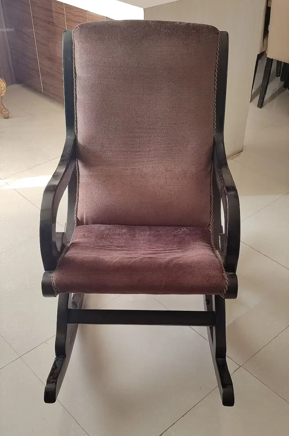 صندلی راک|صندلی و نیمکت|شاهین‌شهر, خبرنگار|دیوار