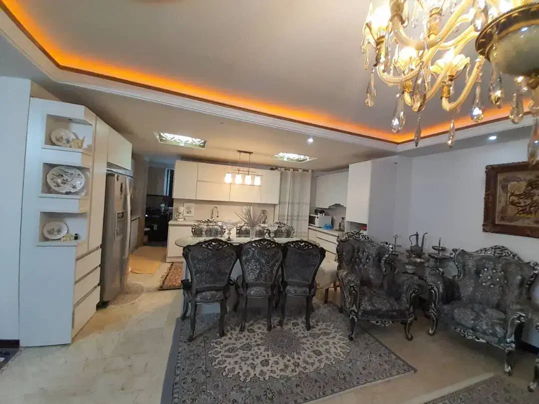 ۱۱۵ متر اپارتمان بلوار باهنر خیابان سپاه|اجارهٔ آپارتمان|ورامین, ورامین|دیوار