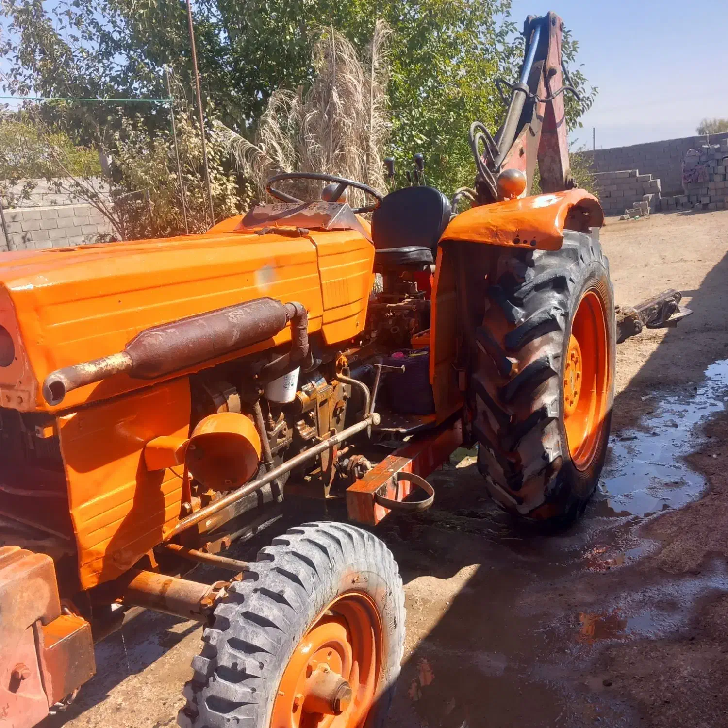 تراکتور فیات همراه با بیل زینلی|خودرو سنگین|یزدان شهر, |دیوار