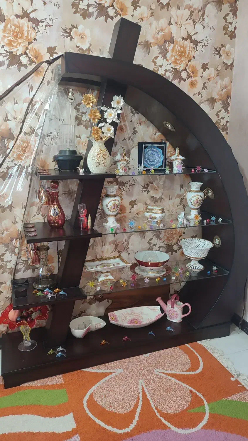 ویترین خاص|بوفه، ویترین، کنسول|اصفهان, بهارستان|دیوار