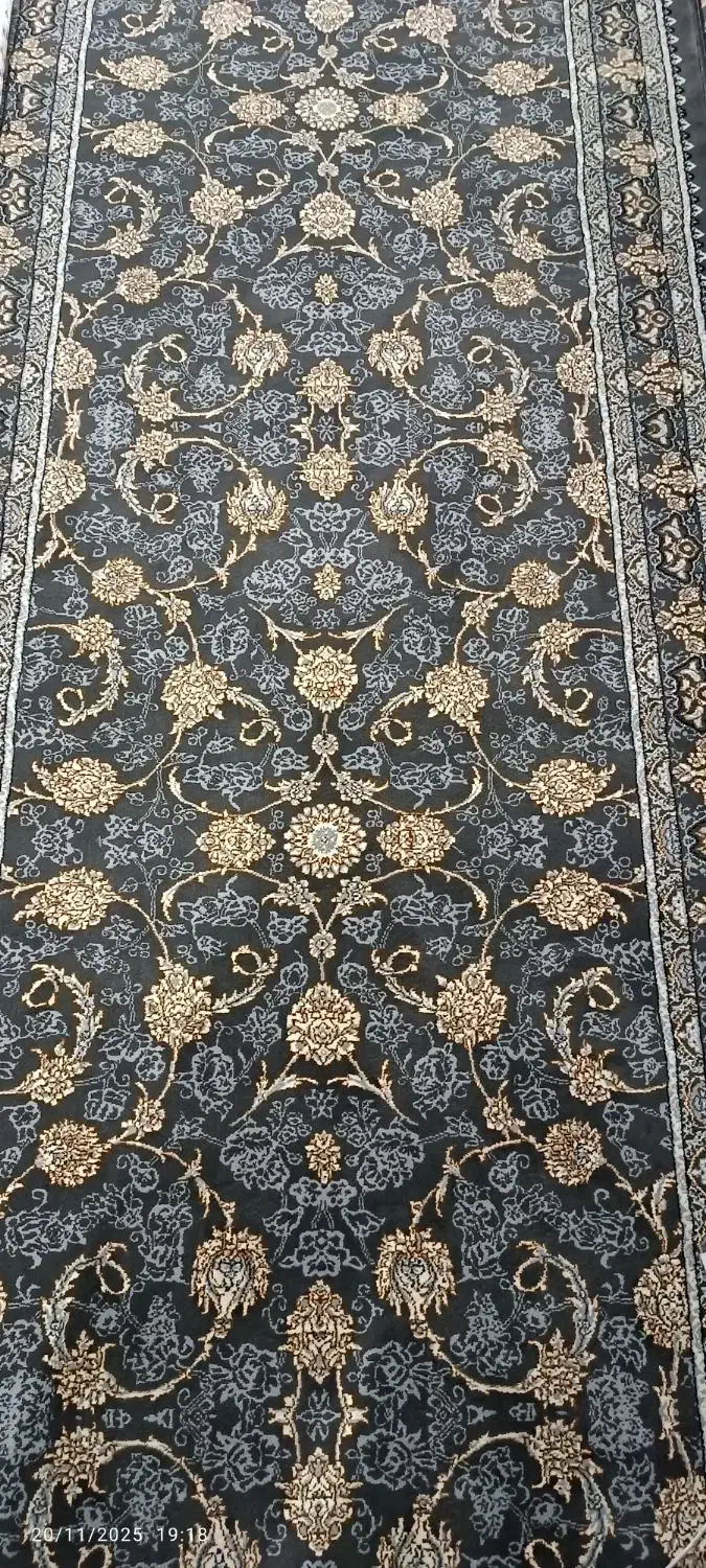 فرش نو نو سه روزه خریدم با فرش هام هم خونی نداره|فرش|کرج, سی متری صنعتکاران|دیوار