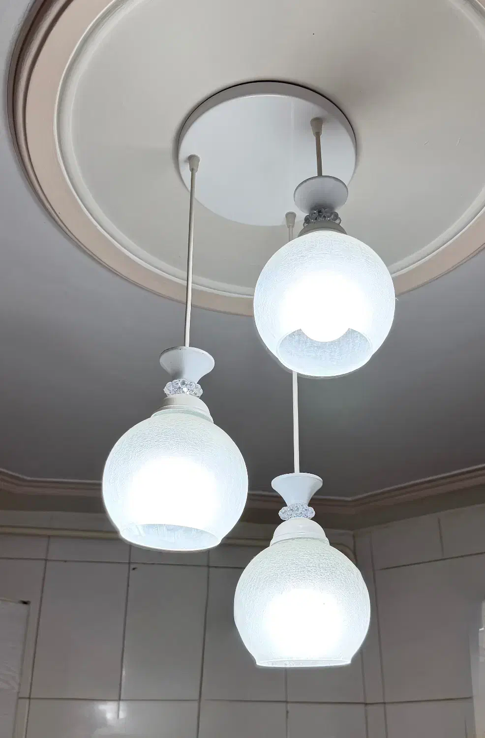 لوستر|لوستر و چراغ آویز|گنبد کاووس, |دیوار