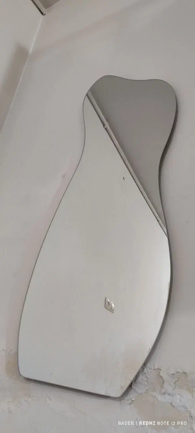 آیینه دفرمه|آینه|اراک, |دیوار