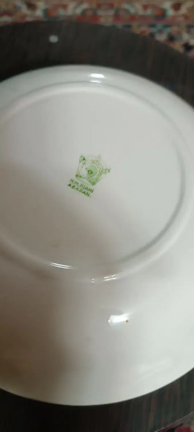 چینی قدیمی ویترینی زیبا|کلکسیون اشیاء عتیقه|اصفهان, شهرک کاوه|دیوار