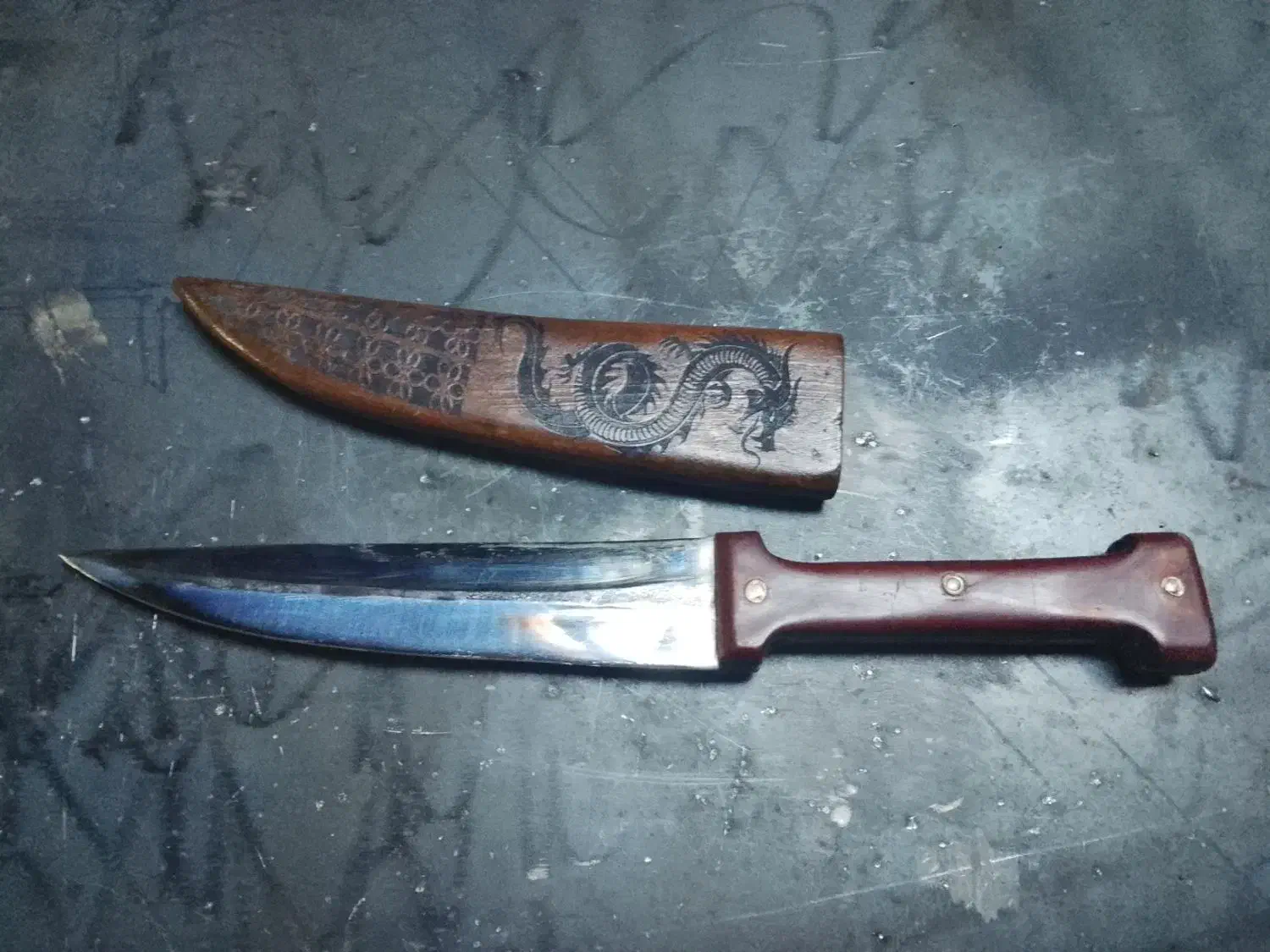 خنجر قدیمی|کوهنوردی و کمپینگ|بوکان, |دیوار