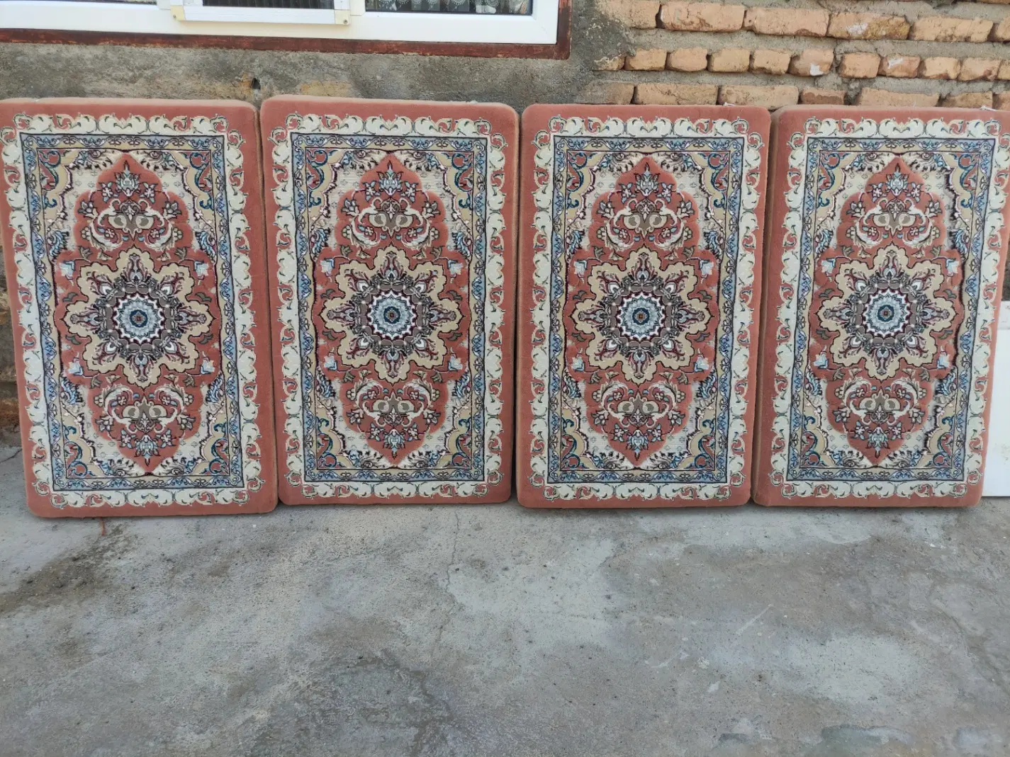 پشتی|پشتی|مهاباد (آذربایجان غربی), |دیوار