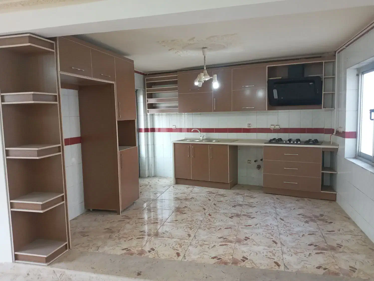 آپارتمان ۳خوابه طبقه اول مستقل راه جداجاده لیلاکوه|فروش آپارتمان|لنگرود, |دیوار