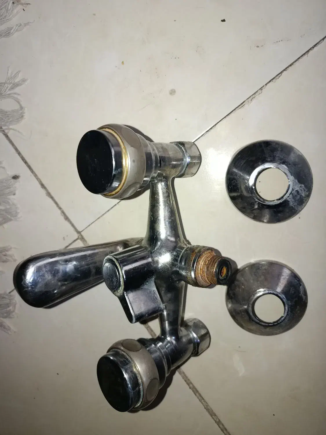 شیر ظرفشویی و حمام|لوازم سرویس بهداشتی|فولادشهر, مسکن مهر فولادشهر|دیوار