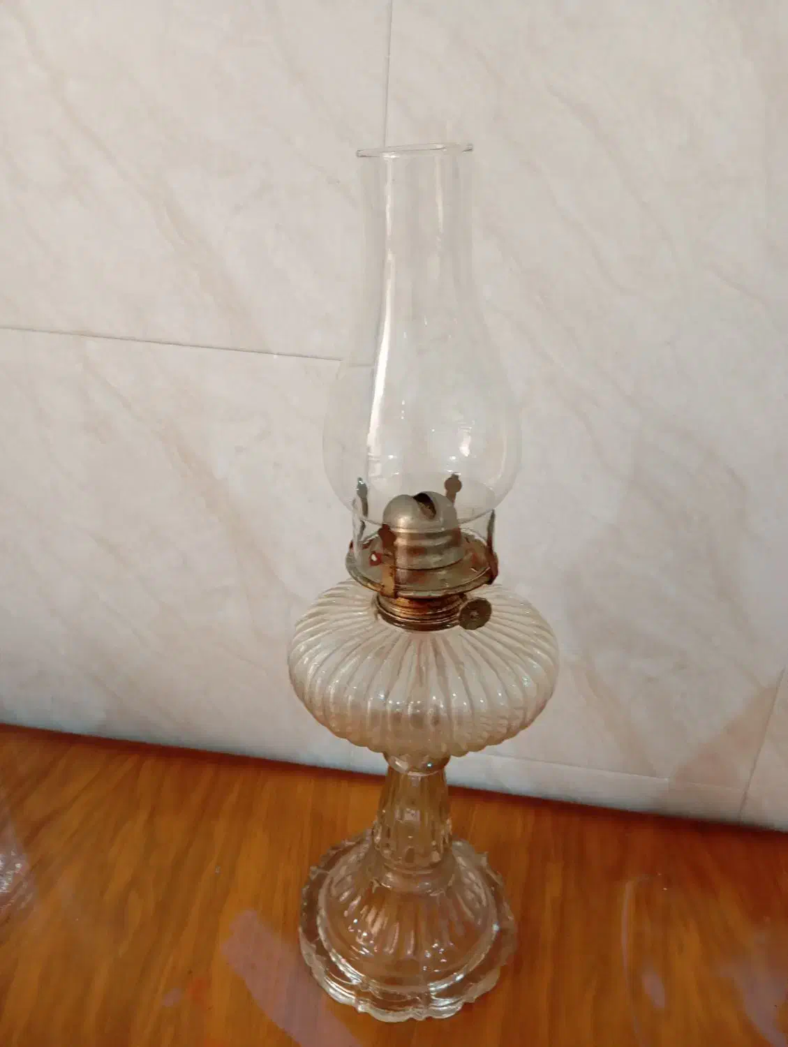 لمپا وفانوس قدیمی|کلکسیون اشیاء عتیقه|نجف‌آباد, منتظری شمالی|دیوار