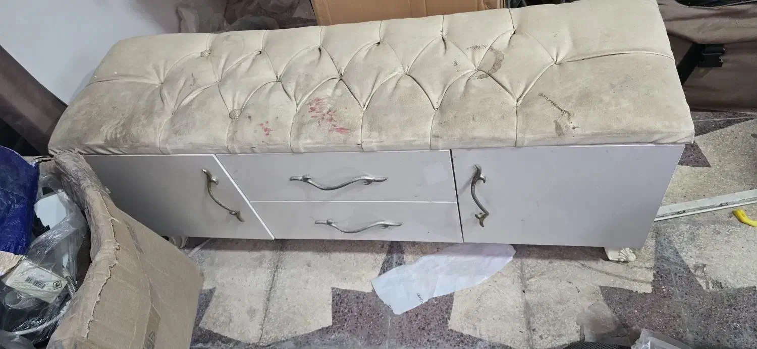 شزلون تخت خواب یا پافر کشو دار|مبلمان خانگی و میز عسلی|بندر گناوه, |دیوار