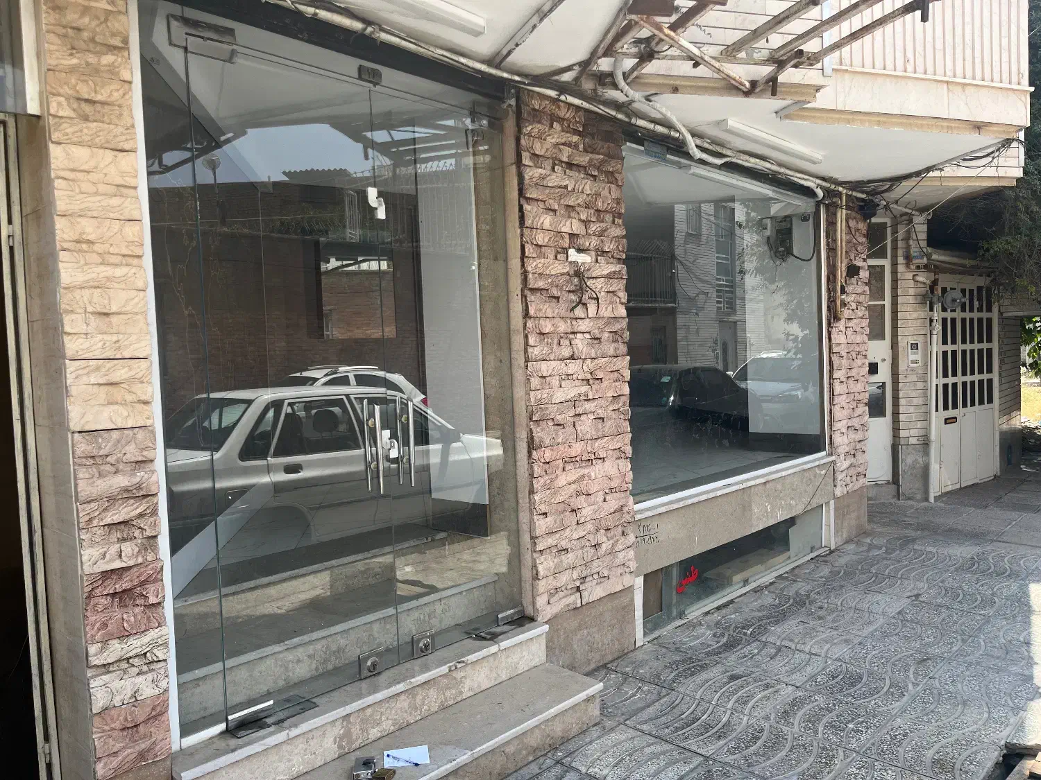 رهن و اجاره مغازه ۳۵ متری|اجارهٔ مغازه و غرفه|شیراز, بعثت|دیوار