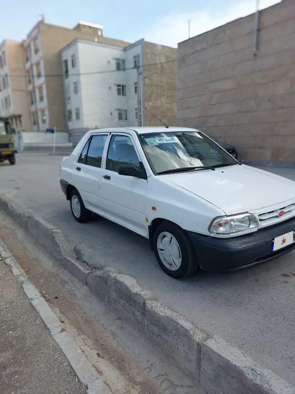 ۱۳۱ se مدل ۹۸ در حد|خودرو سواری و وانت|اراک, |دیوار