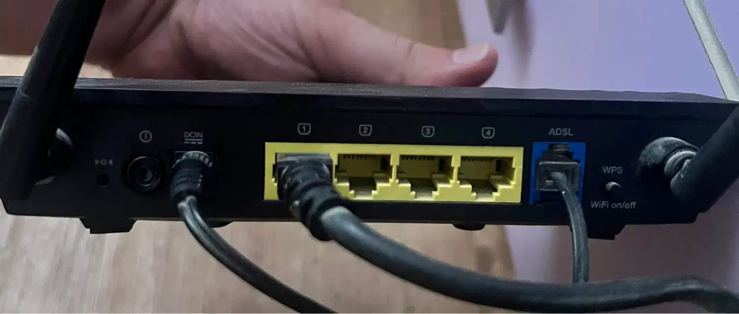مدم  adsl  ایسوز  ۲ آنتن در حد نو|مودم و تجهیزات شبکه|رشت, ساغری سازان|دیوار