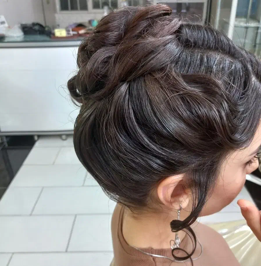 خدمات آرایشگری|خدمات آرایشگری و زیبایی|قم, جهان بینی|دیوار