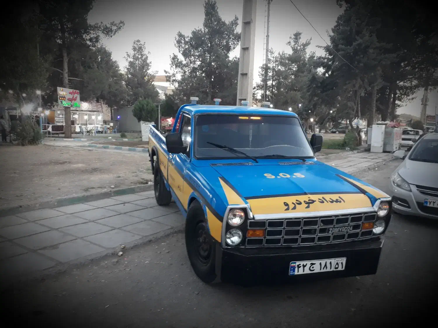 امداد خودرو یدک کش خودرو بر شبانه روزی24 ساعته|خدمات حمل و نقل|سنندج, |دیوار