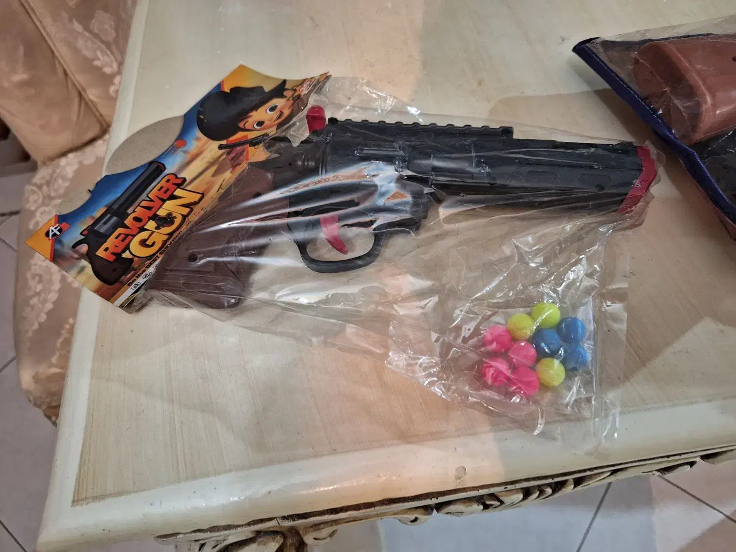 تفنگ|اسباببازی بچه|تهران, دبستان|دیوار