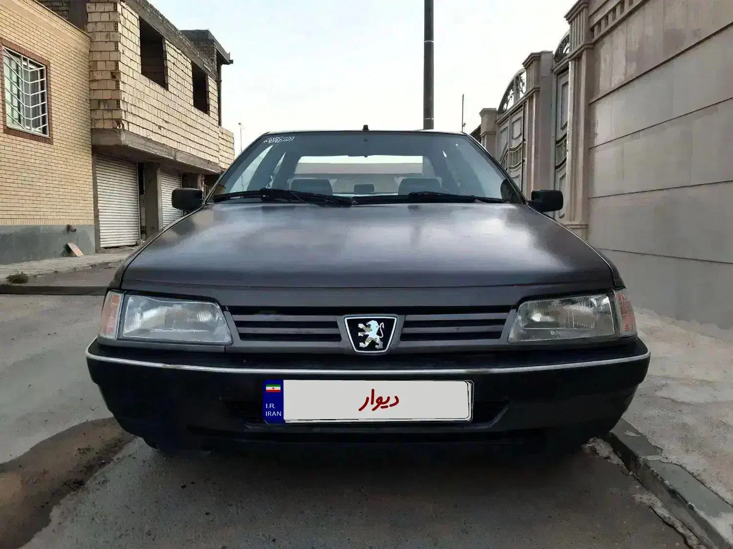 پژو ۴۰۵ مدل ۱۳۸۱ موتور ۲۰۰۰ تقریبا بی رنگ ابرکوه|خودرو سواری و وانت|ابرکوه, |دیوار