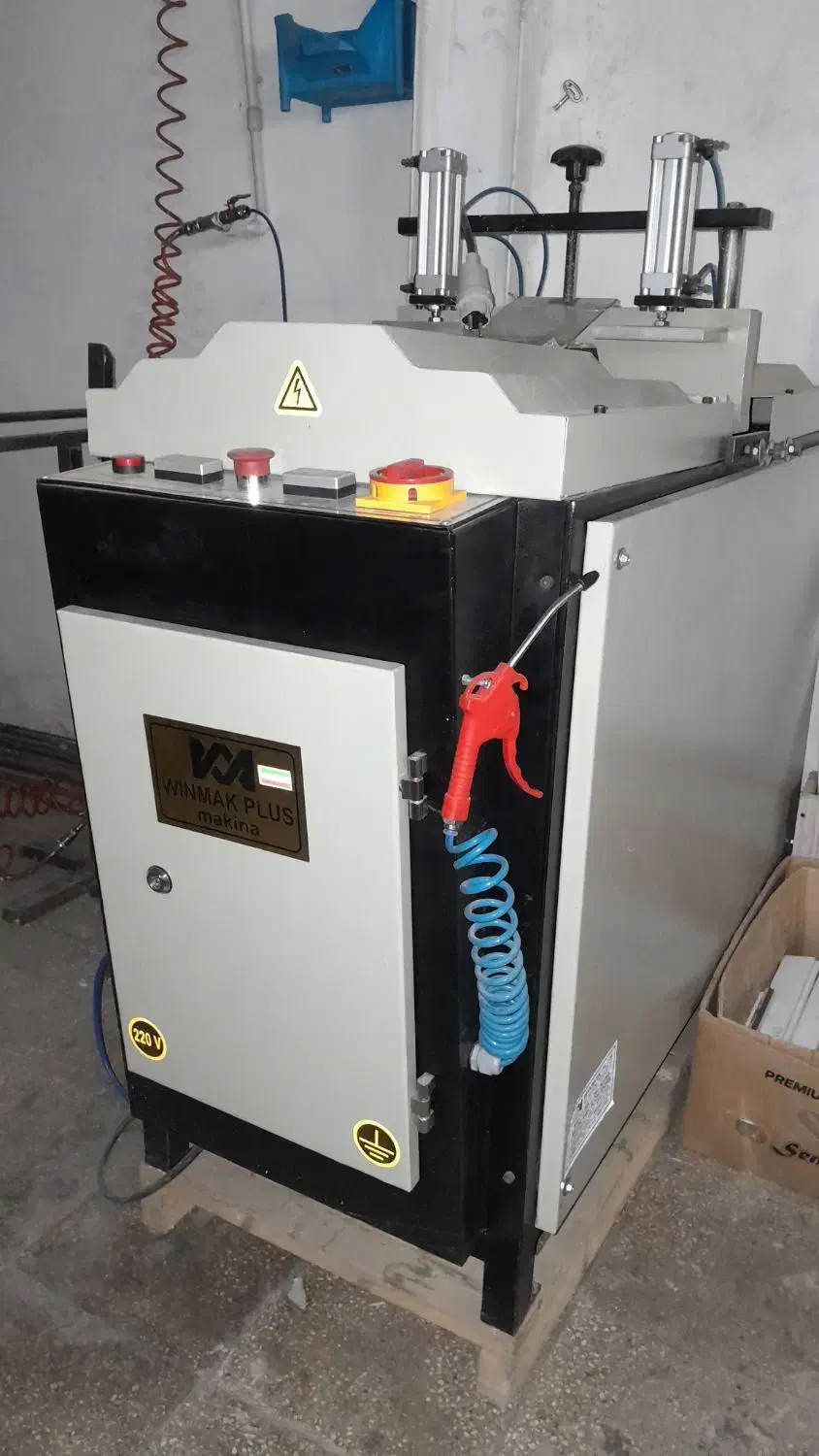 دستگاه پنجره دوجداره UPVC|ماشین‌آلات صنعتی|بومهن, |دیوار