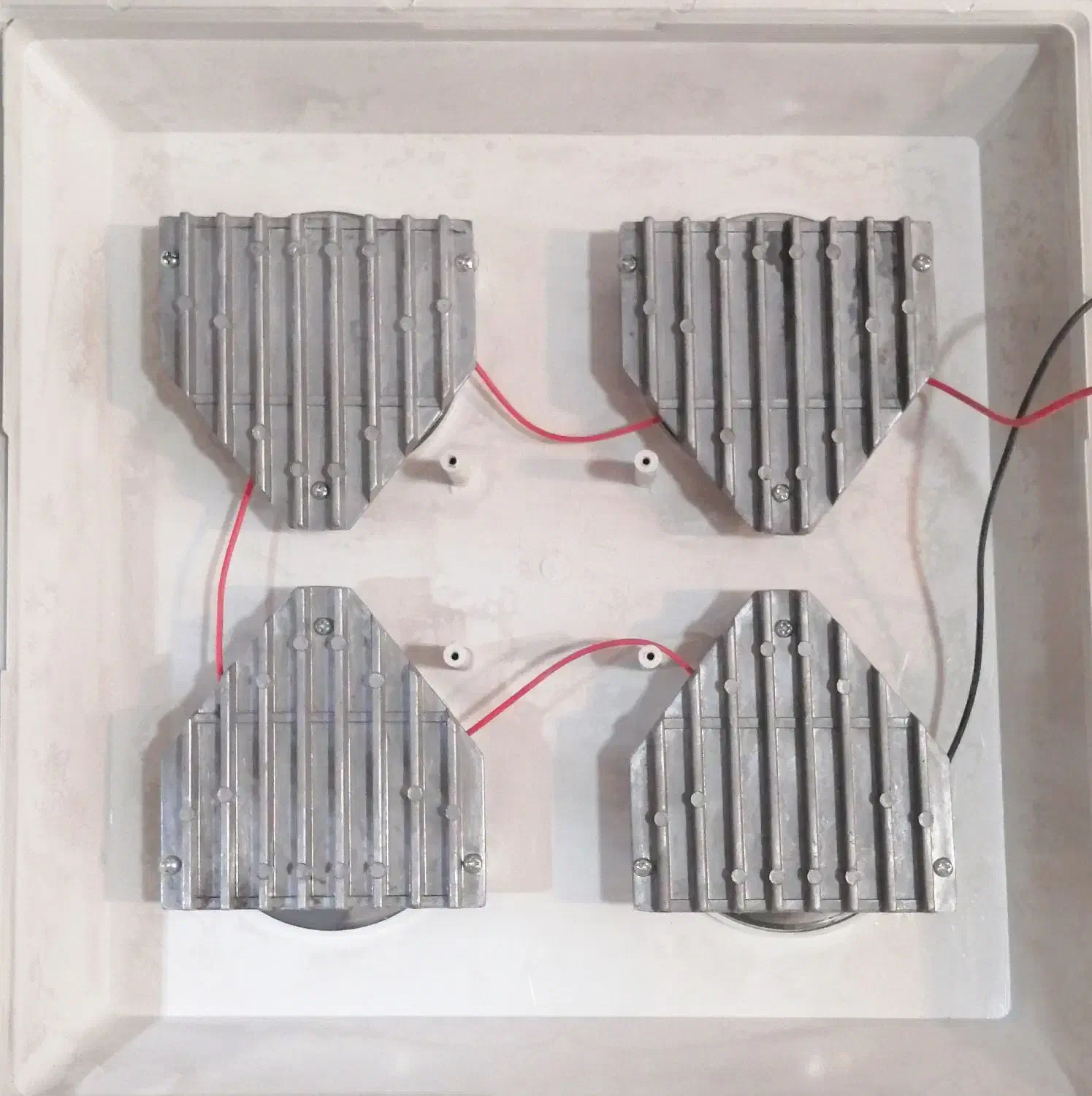 پنل ۳۲وات روکار|لامپ و چراغ|قم, ولیعصر|دیوار