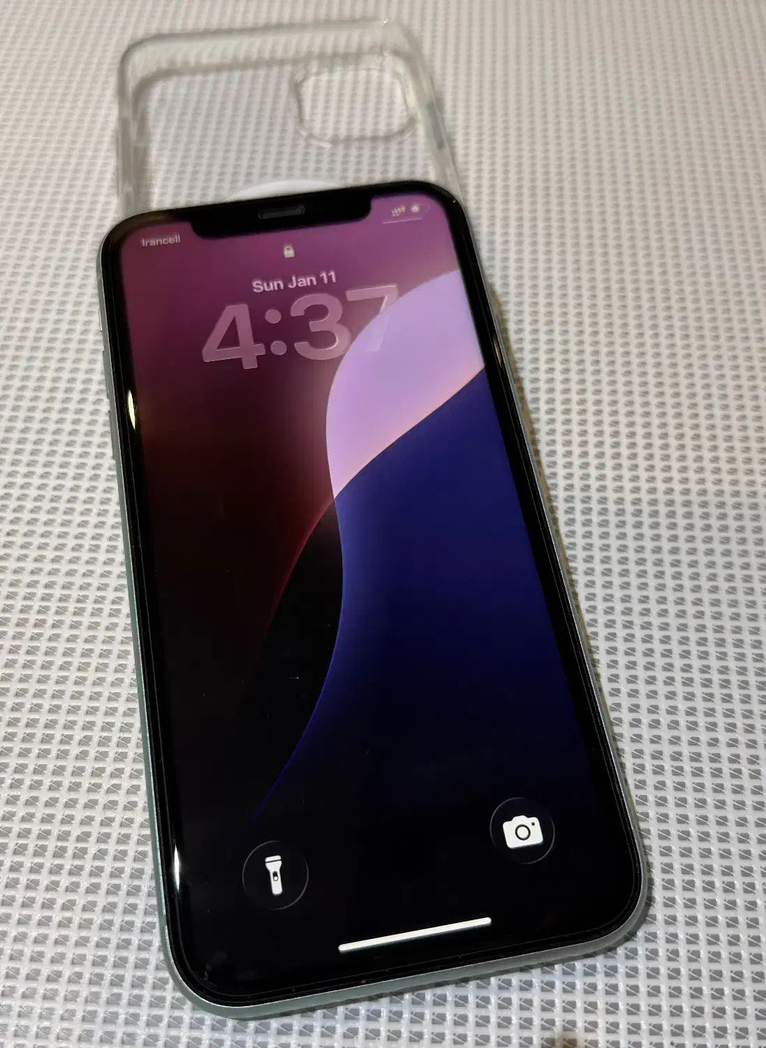 آیفون ۱۱ بسیار تمیز کم در حد آک|موبایل|مشهد, نیروی هوایی|دیوار