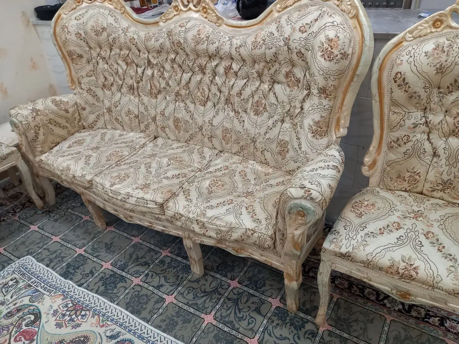 مبل ۹ نفره سلطنتی|مبلمان خانگی و میز عسلی|تربت‌حیدریه, بهزیستی|دیوار