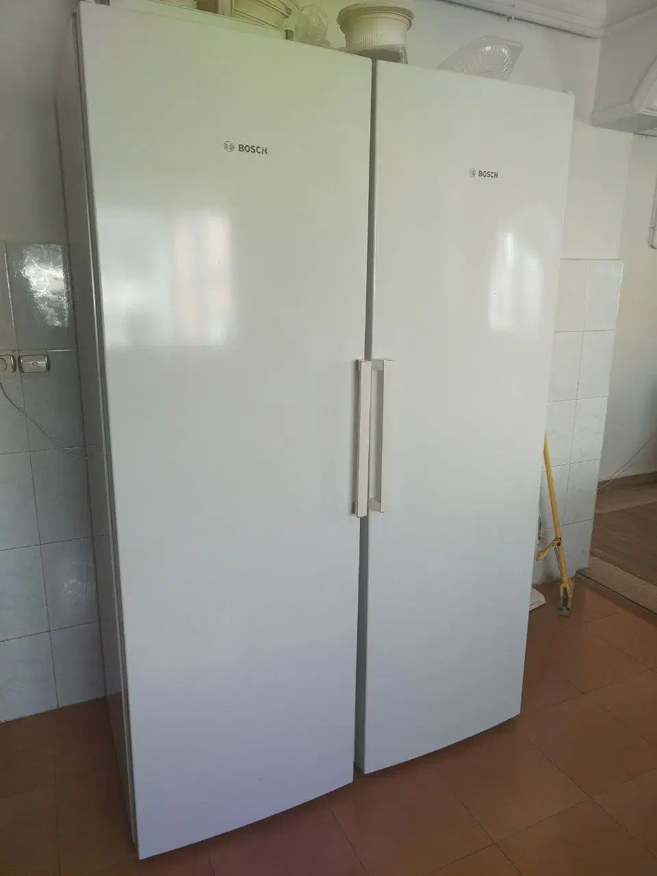 یخچال و کتابخونه بفروش میرسد(در حد نو)|حراج|رشت, صفاری|دیوار