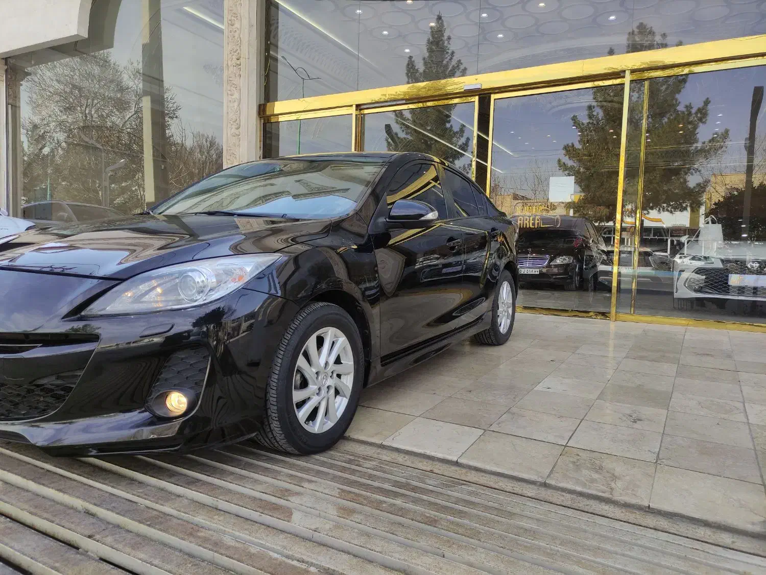 مزدا3نیو|خودرو سواری و وانت|شاهین‌شهر, گزبرخوار|دیوار