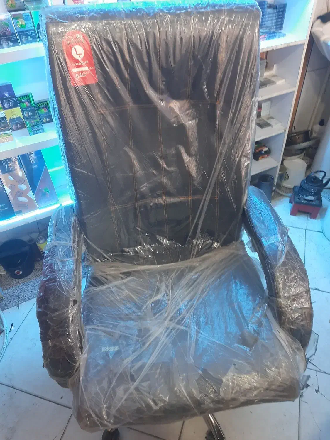 صندلی چرخشی|صندلی و نیمکت|خمین, |دیوار