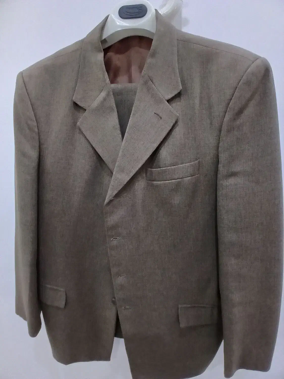 کت و شلوار|لباس|مهاباد (آذربایجان غربی), |دیوار