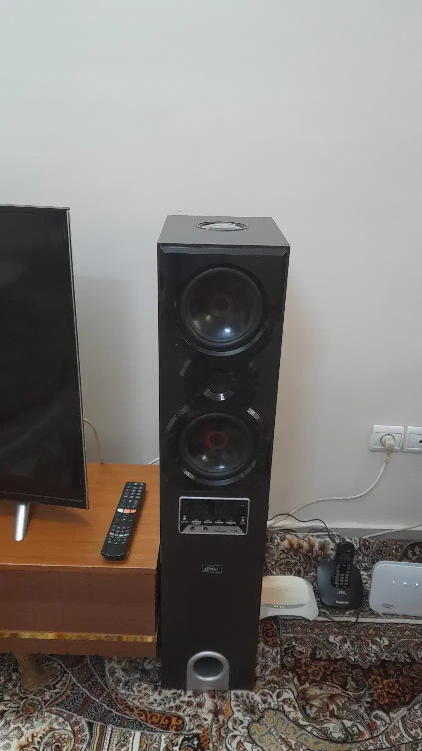 باند مارک ویکر دارای رقص نور|سیستم صوتی خانگی|آفتاب, |دیوار