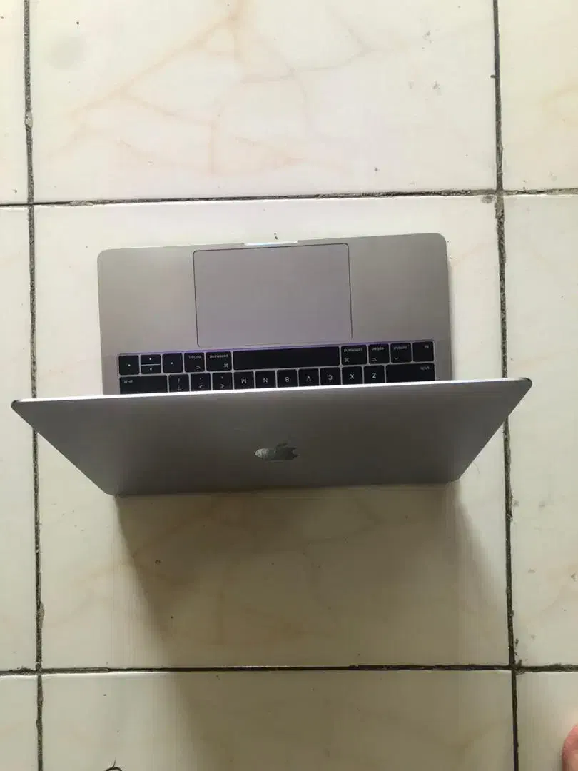 لپ تاپ مک بوک پرو mac book pro 2017|رایانه همراه|تهران, خواجه نظام الملک|دیوار