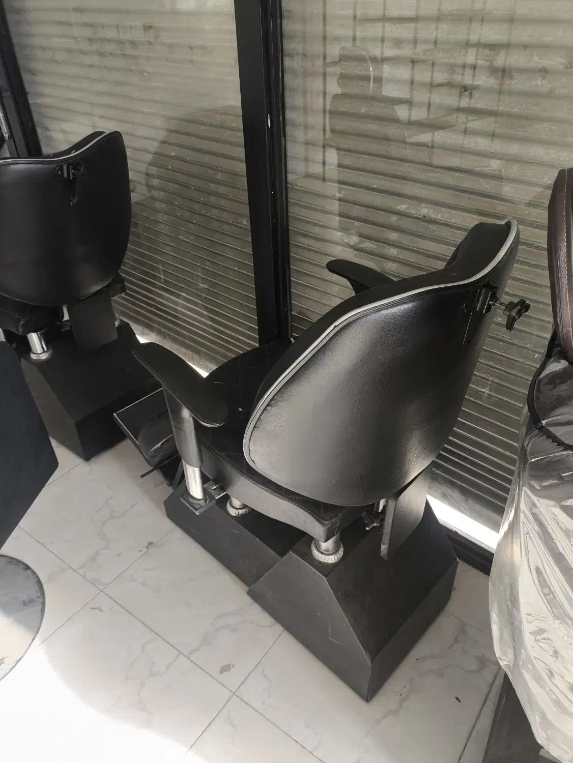 ۴عدد صندلی آرایشگاه سالم ب قیمت مناسب|آرایشگاه و سالنهای زیبایی|سلماس, |دیوار