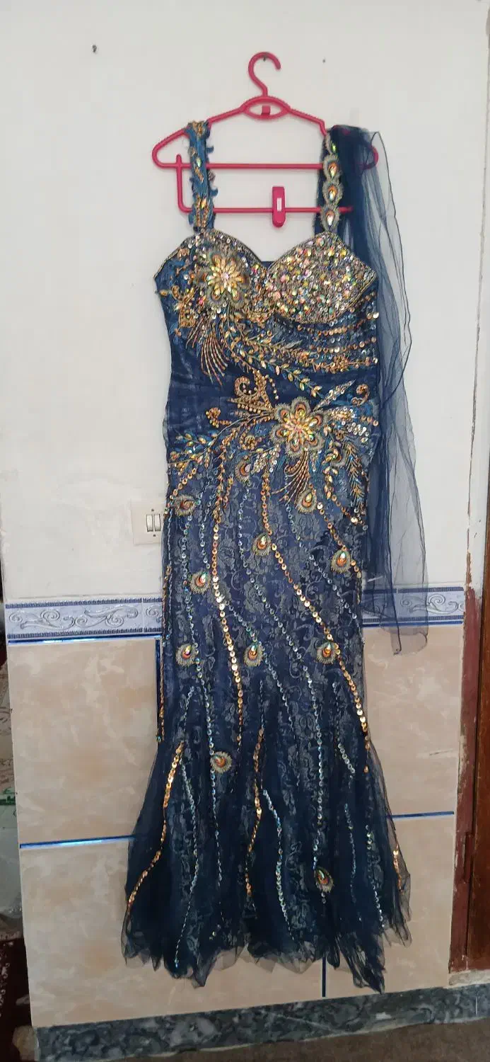 لباس مجلسی|لباس|مرودشت, بیست متری بیمارستان|دیوار