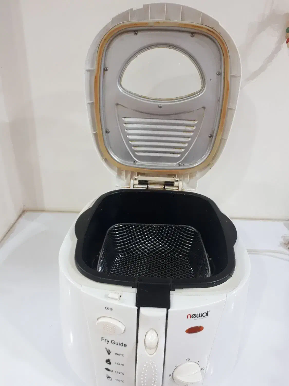 سرخ کن|سایر لوازم برقی|رباط‌کریم, رباط‌کریم|دیوار