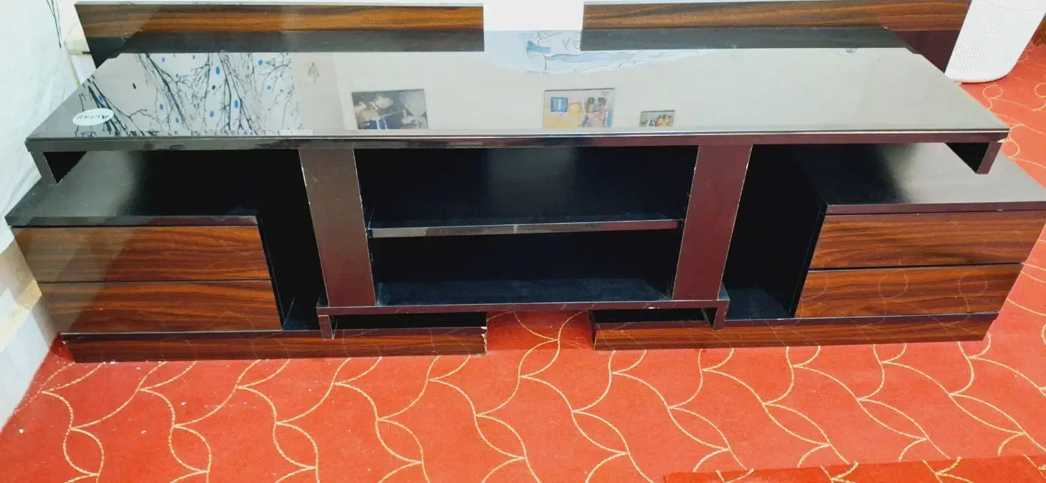 میز تلوزیون تمیزز ب علت جابجایی بفروش. میرسد|میز تلویزیون|آبادان, |دیوار