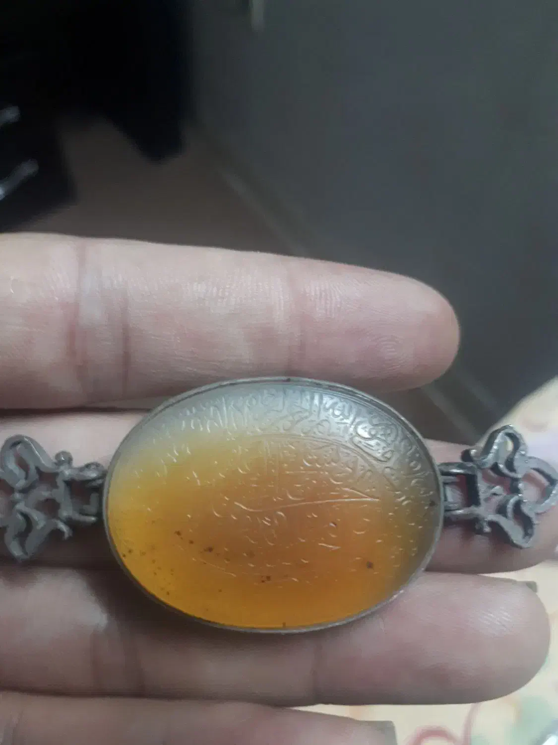 بازوبند نقره خطی قدیمی|جواهرات|قم, چهل درخت‎|دیوار