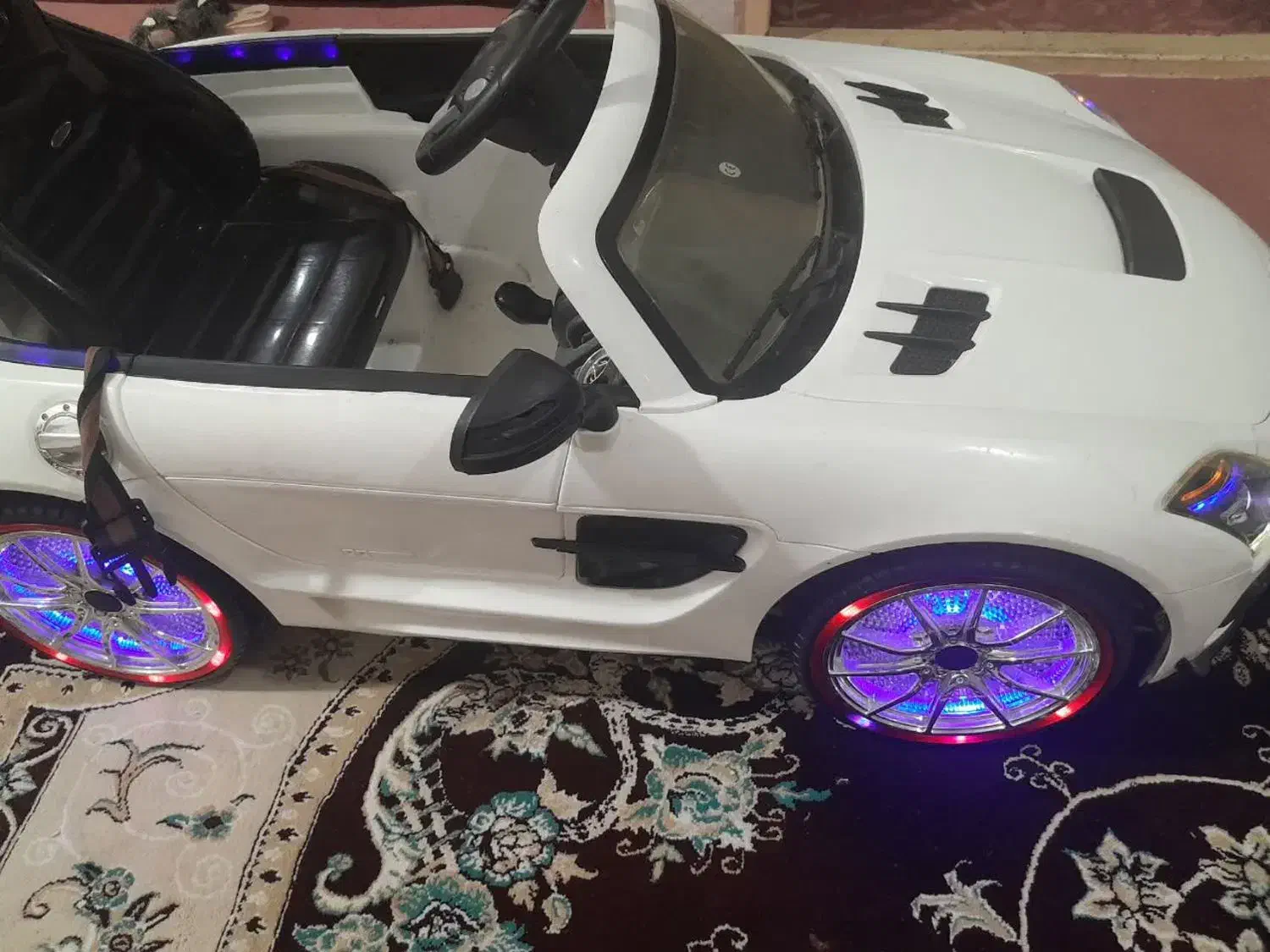 ماشین شارژی|اسباب‌بازی بچه|کاشان, فاز ۲ ناجی آباد|دیوار