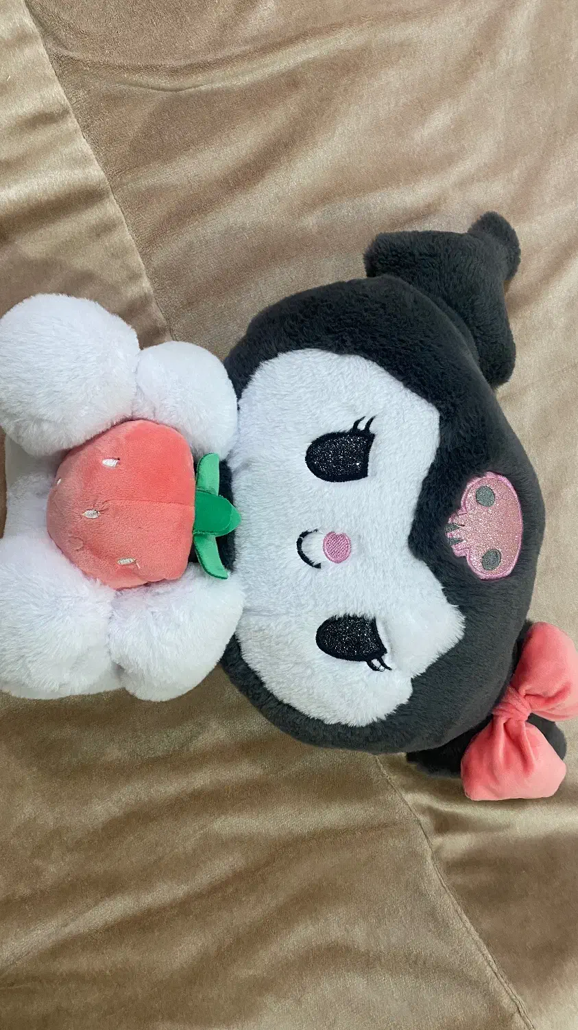 عروسک کرومی مدل توت فرنگی بدست|اسباب‌‌بازی|شیراز, شاه قلی بیگی|دیوار