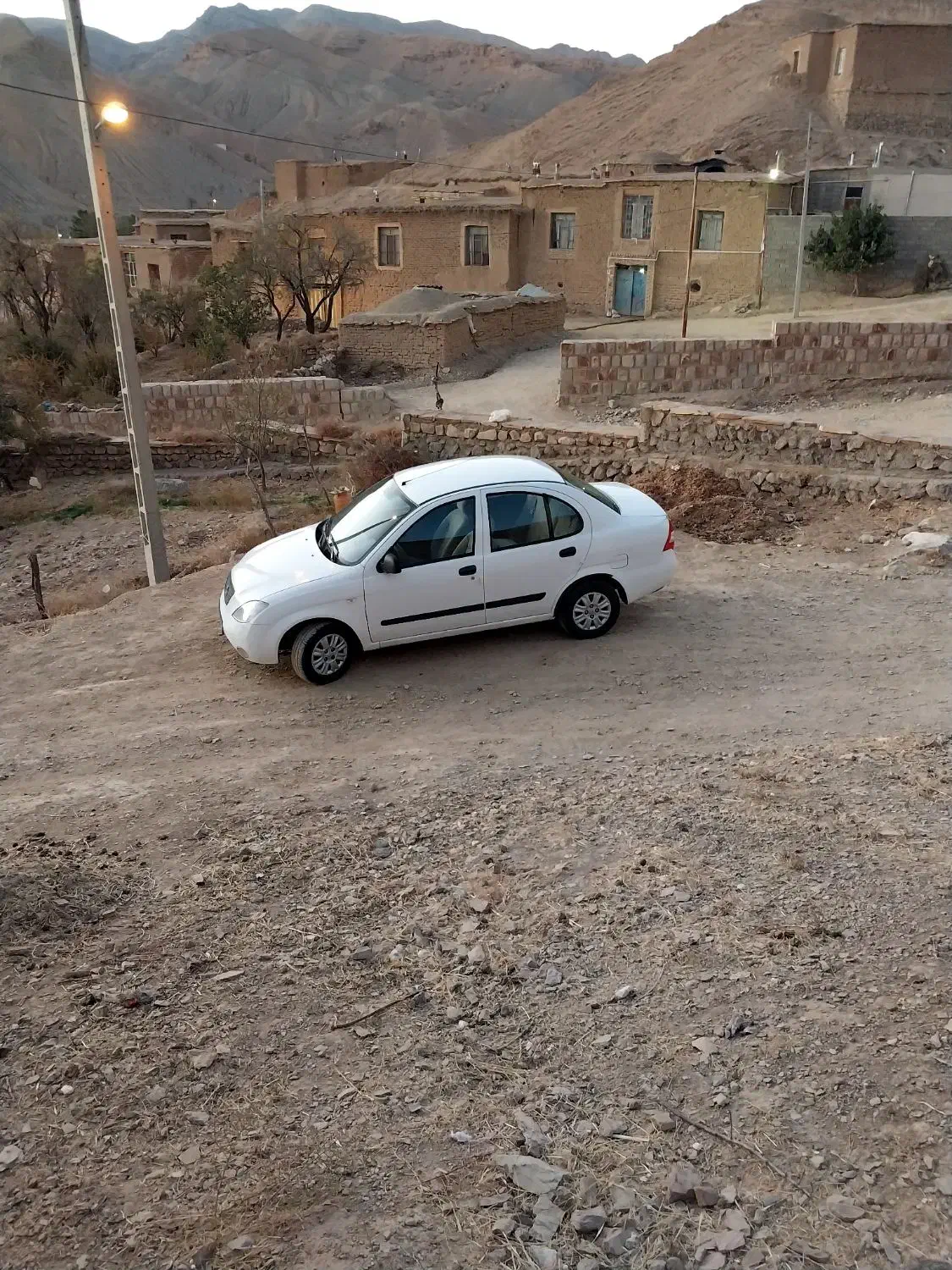 ماشین فروشی تیبا ۱  مدل۹۰|خودرو سواری و وانت|قائن, |دیوار