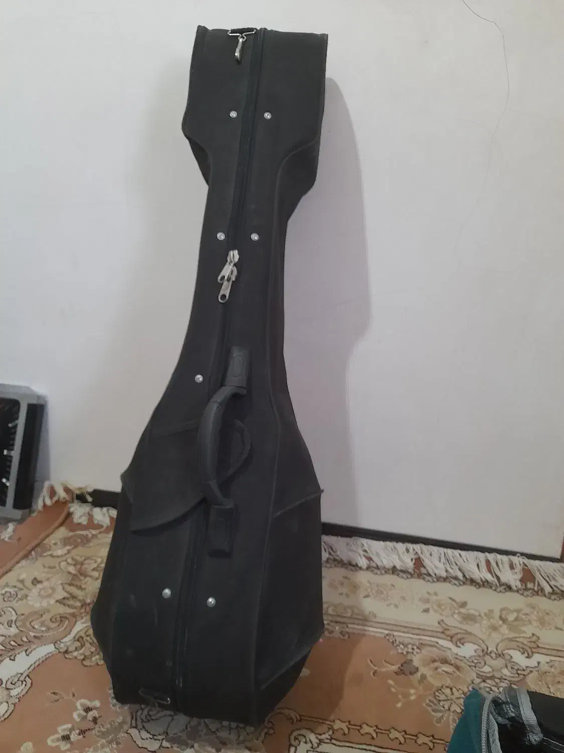 کیف گیتار|گیتار، بیس، امپلیفایر|سرداران, |دیوار