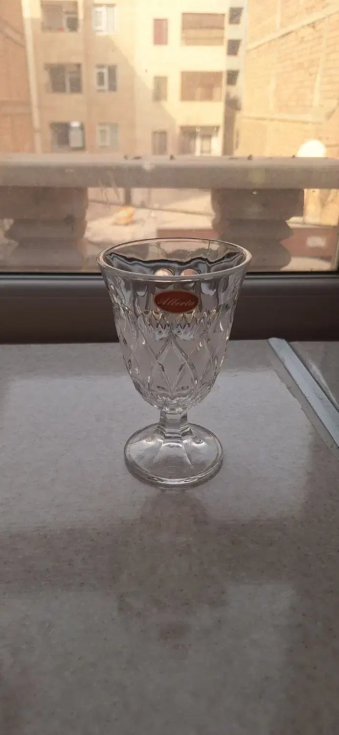 لیوان پایه دار|ظروف سرو و پذیرایی|چهاردانگه (تهران), |دیوار