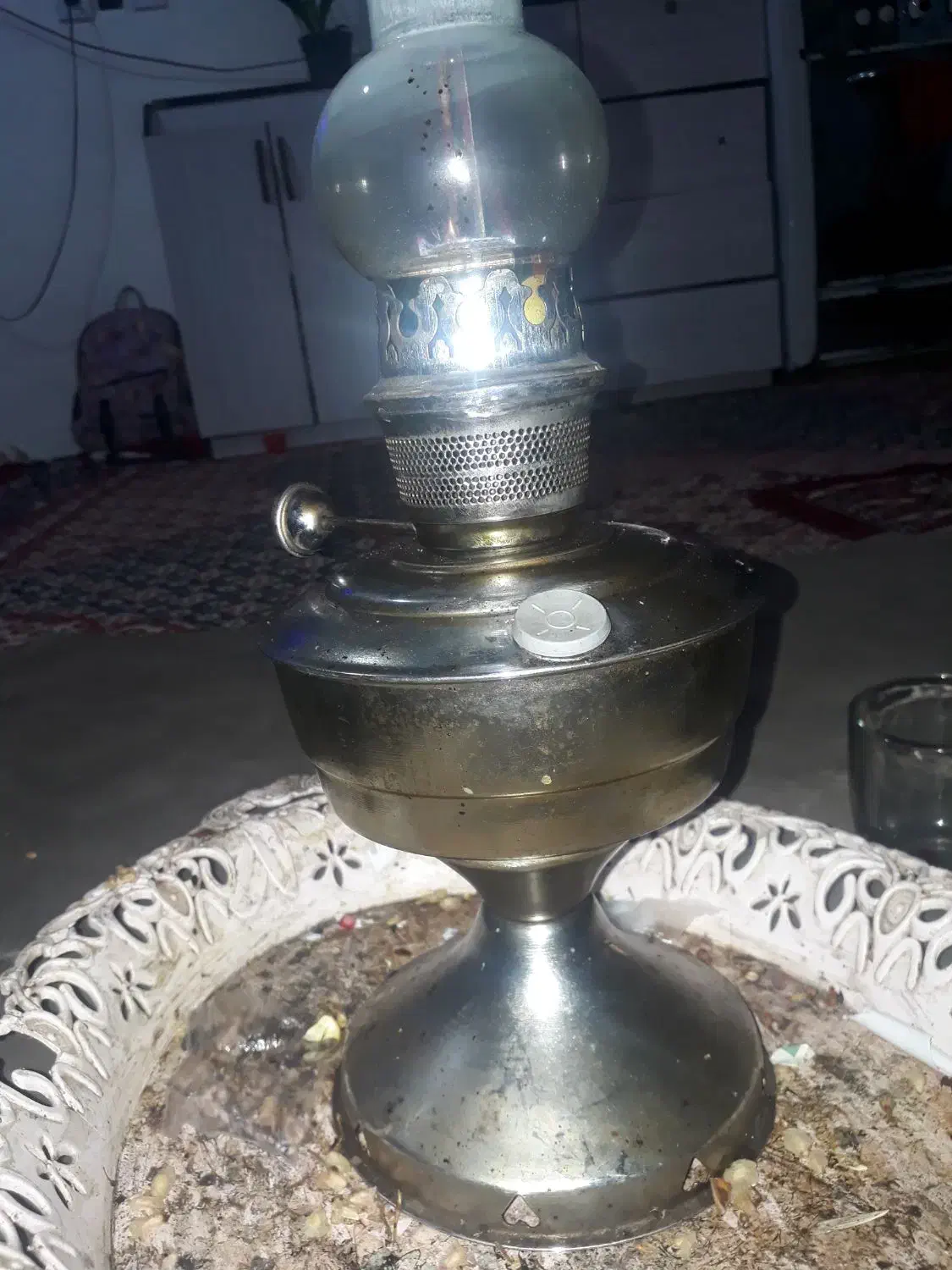 چراغ قدیمی آبی سوز|کلکسیون اشیاء عتیقه|گرگان, |دیوار