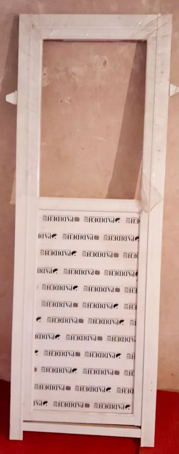 چهارعددورق ام دی اف|فروشگاه و مغازه|شهرکرد, |دیوار