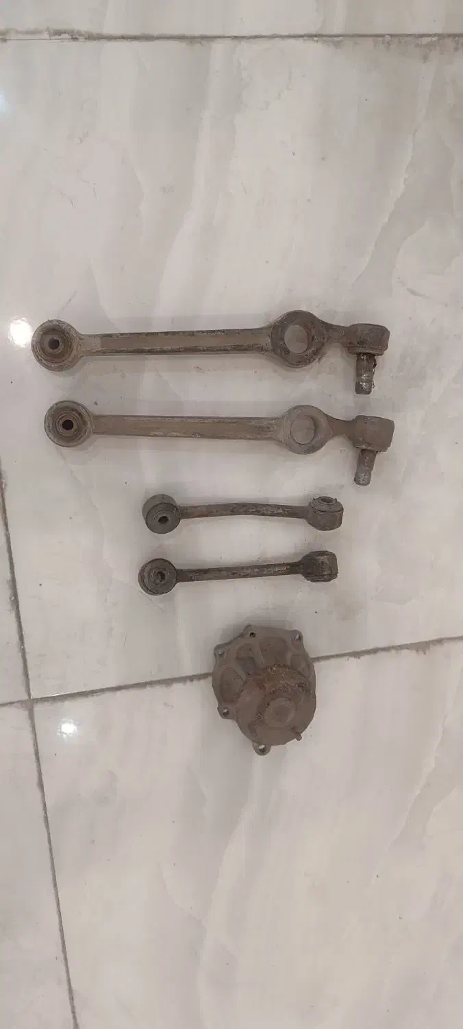 لوازم جلوبندی نیسان گلگیر نیسان و پارس استپ ترمز پ|قطعات یدکی و لوازم جانبی|زاهدان, |دیوار