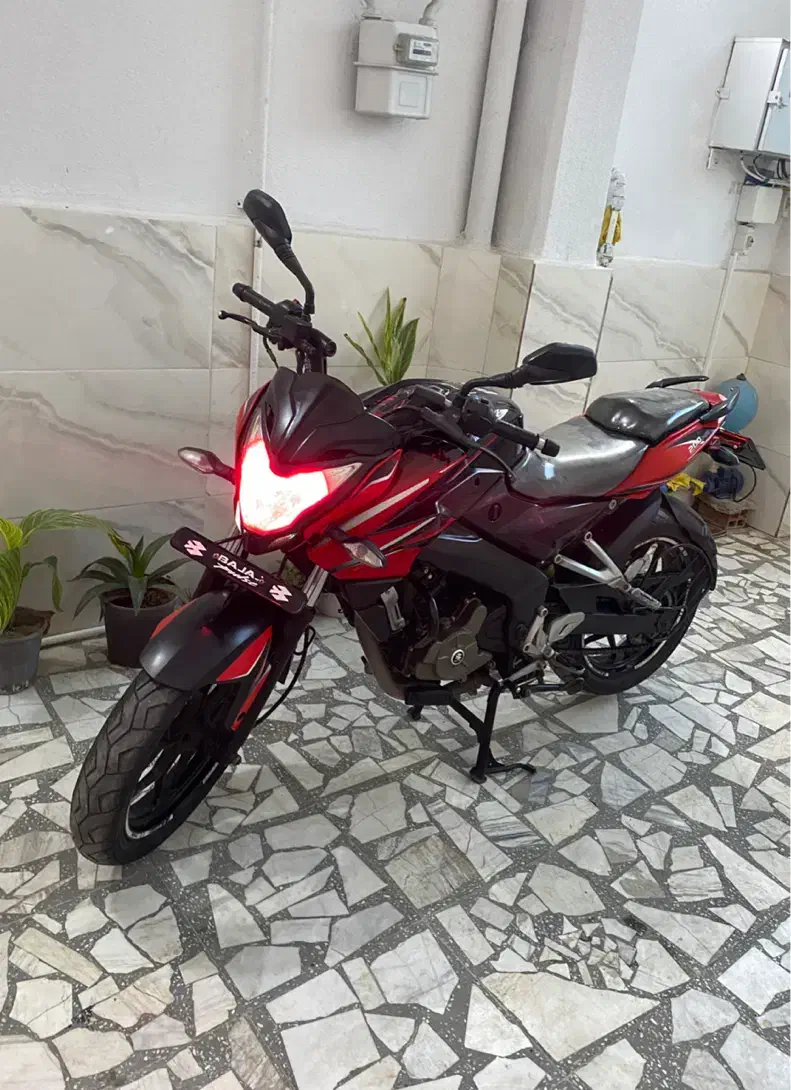 ان اس ۲۰۰ مدل ۹۴|موتورسیکلت|قائم‌شهر, |دیوار