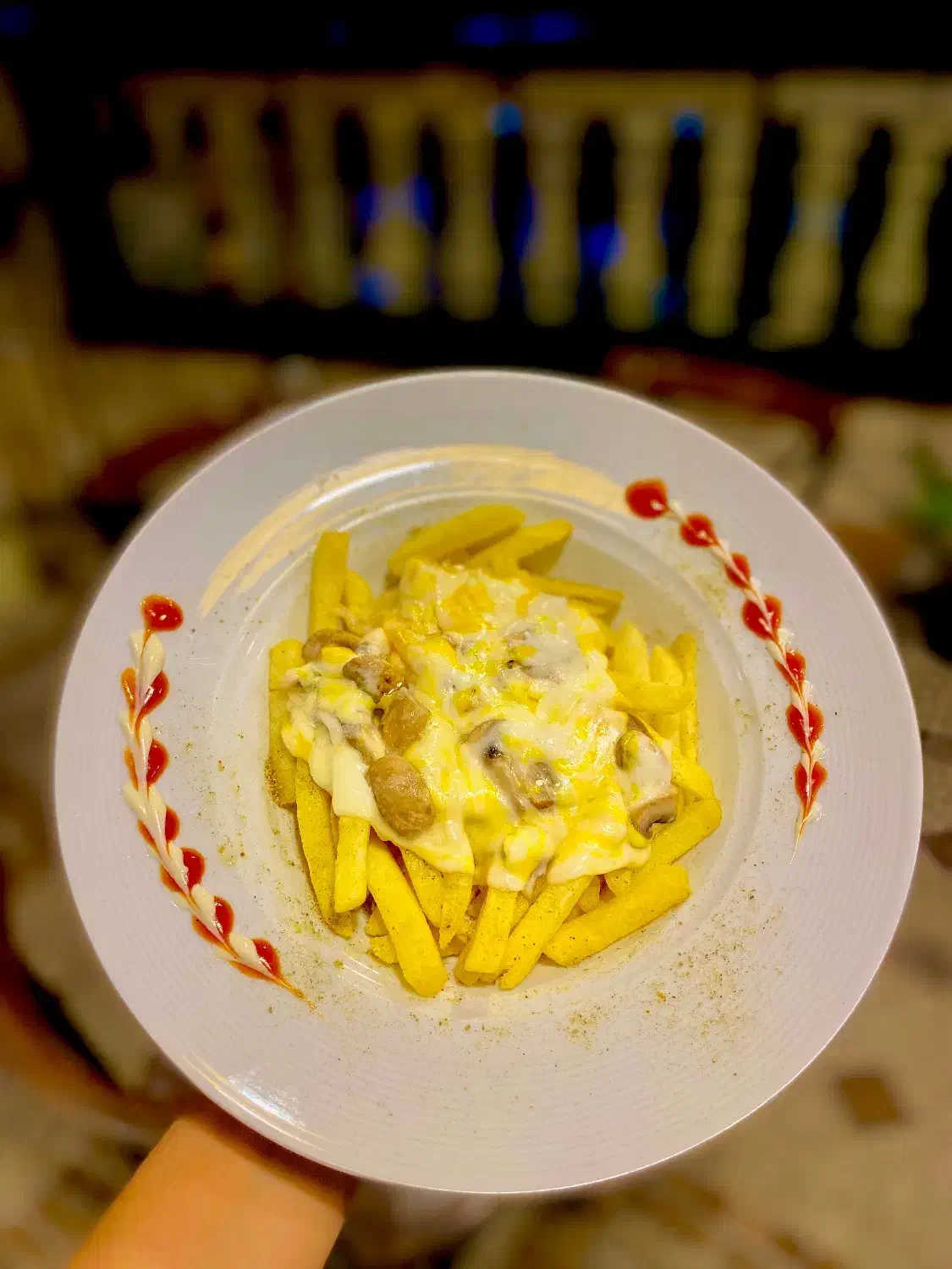 سالن دار و کمک باریستا خانم|استخدام خدمات فروشگاه و رستوران|رشت, چمارسرا|دیوار