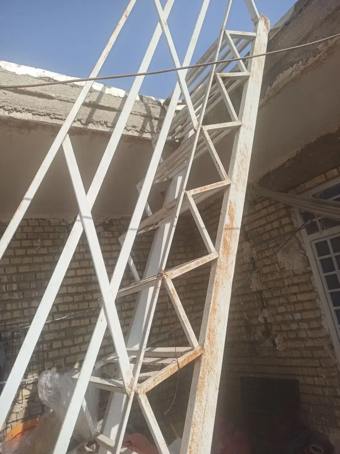 پله آهنی|مصالح و تجهیزات ساختمان|خرمشهر, |دیوار